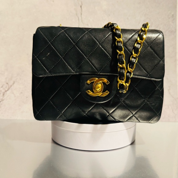 CHANEL VINTAGE CLASSIC BAG - Picture 9 of 10